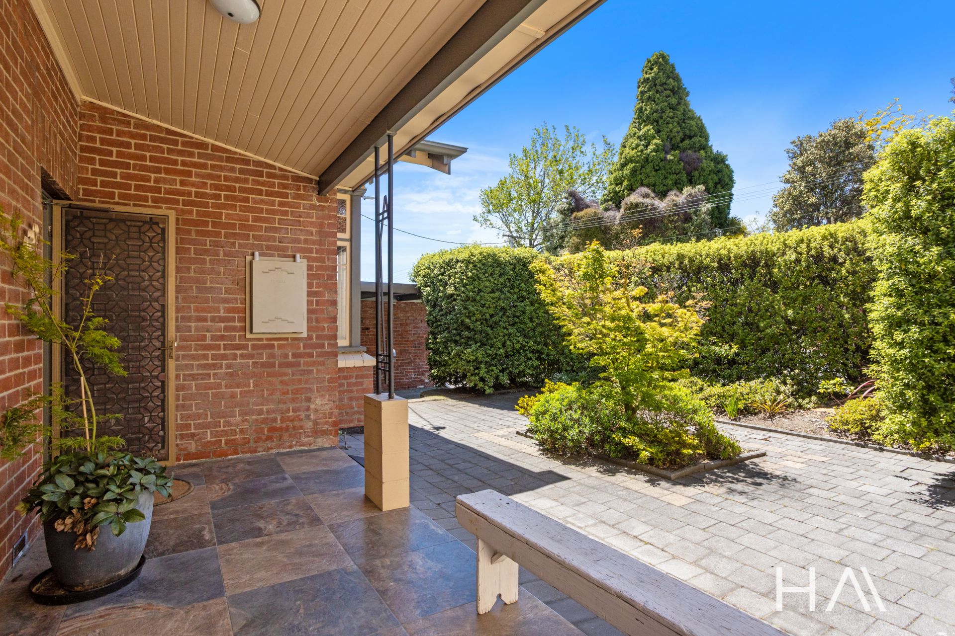 422 Argyle Street, New Town - Image 2