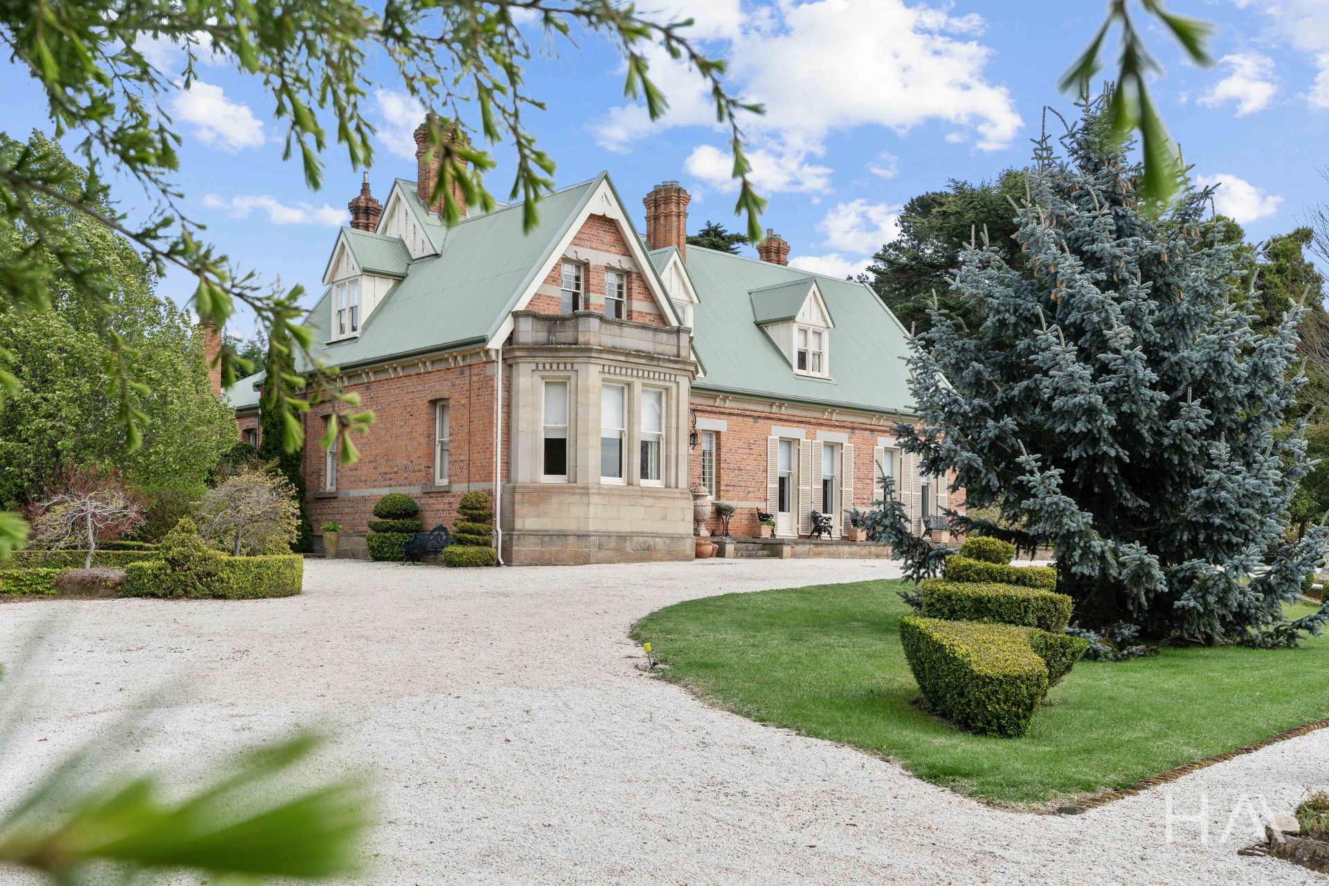 90 Mona Vale Road, Ross