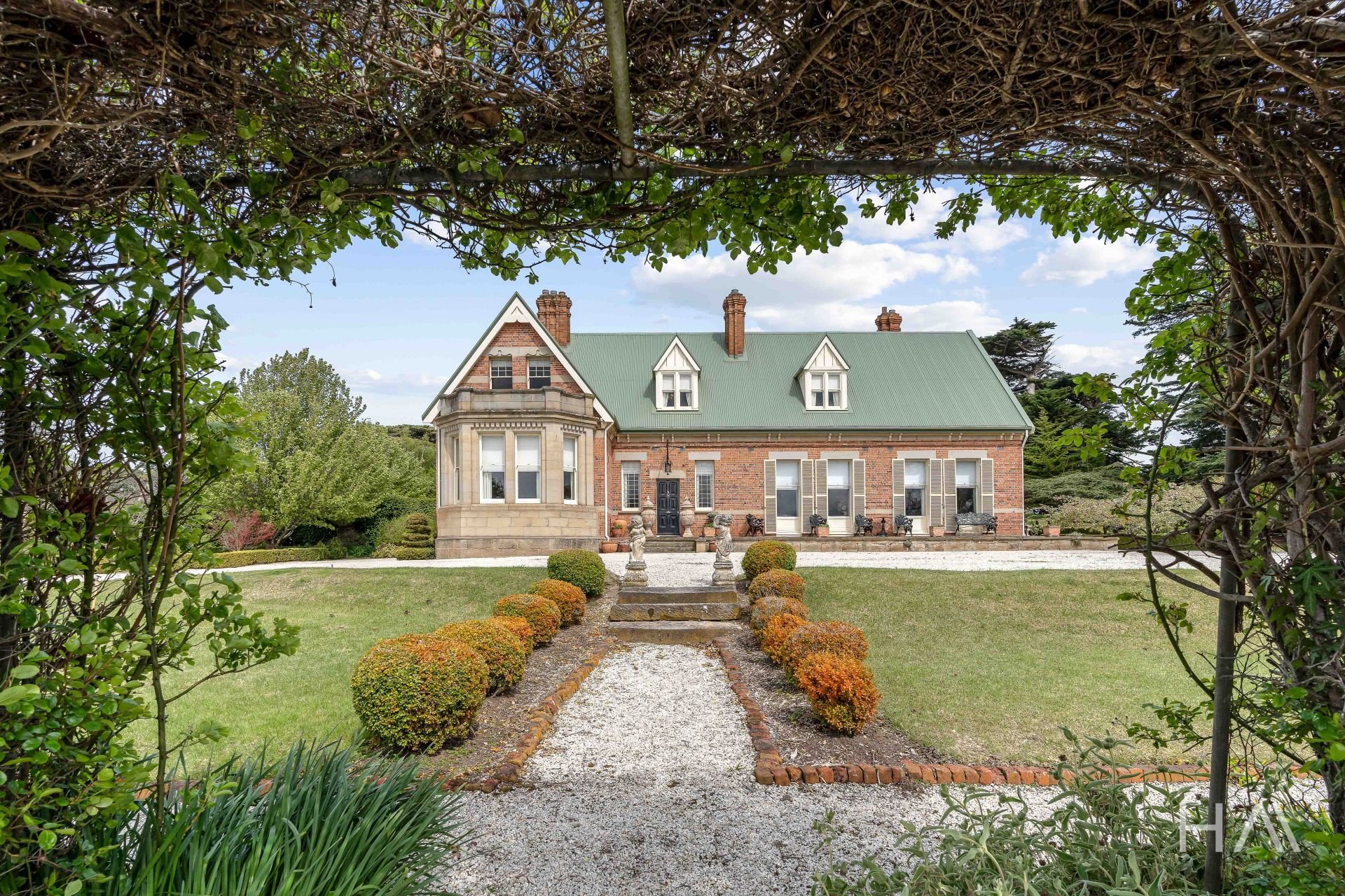 90 Mona Vale Road, Ross - Image 2