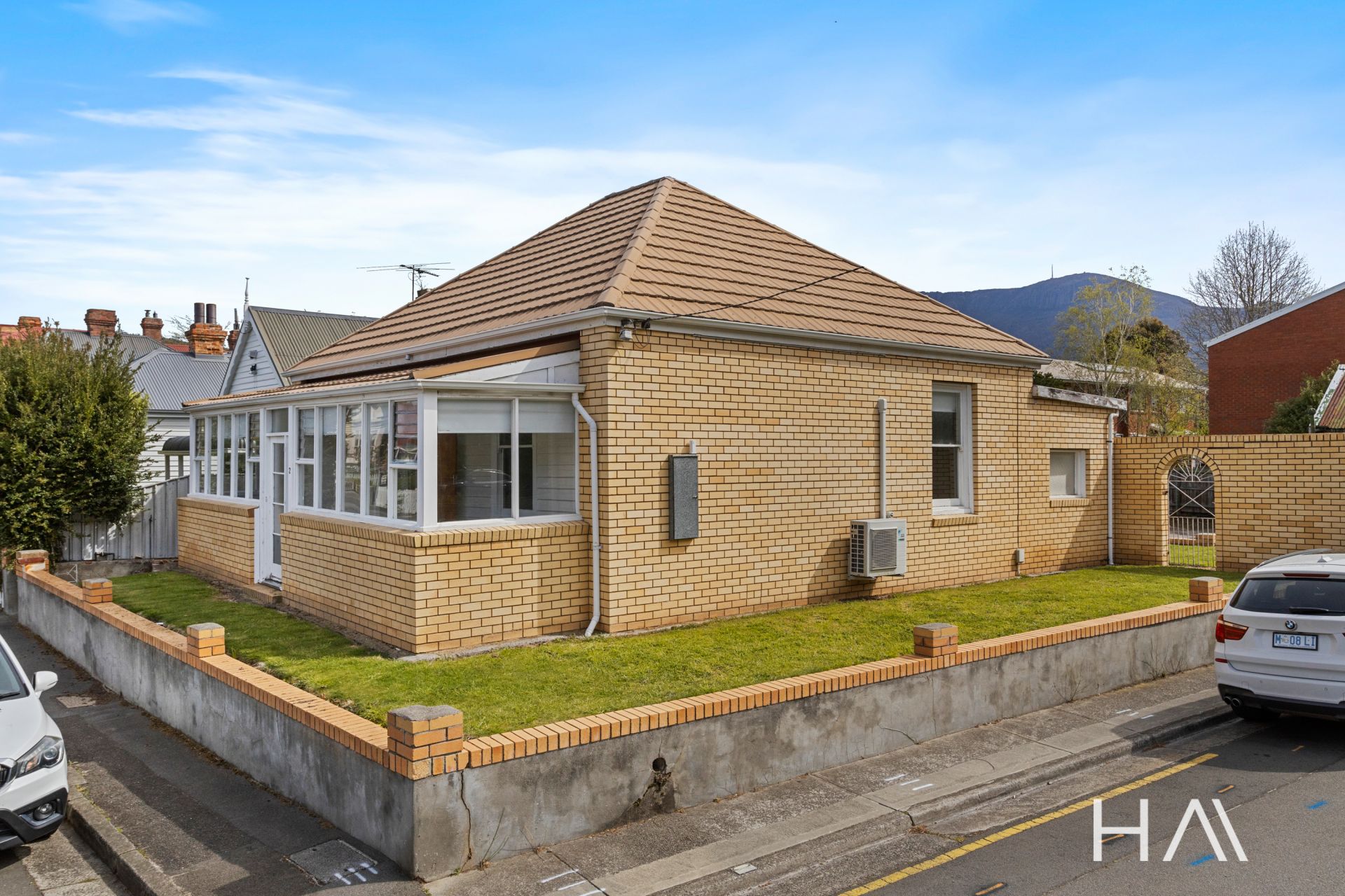 2 Balmoral Street, Sandy Bay - Image 2